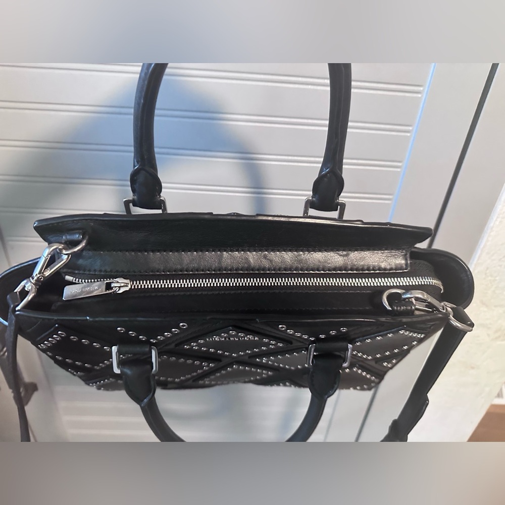 Michael Kors Selma Bag w/Diamond Grommets & MK Quilted Long Wallet MSRP: $558 - Picture 10 of 16